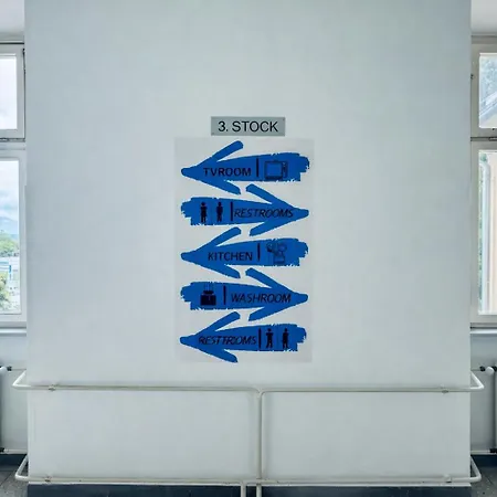 Numbr25 - Self Service & Budget Грац