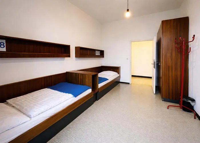 Numbr25 - Self Service & Budget Мотель *