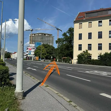 Numbr25 - Self Service & Budget 汽车旅馆 *