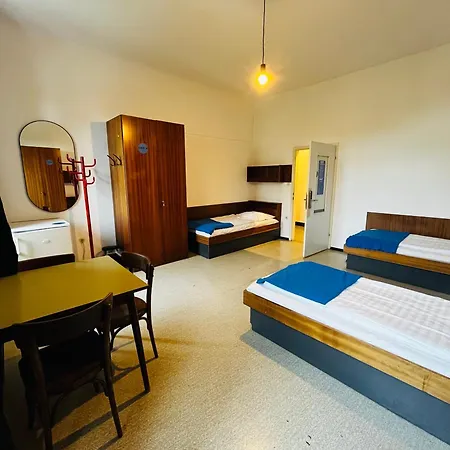 Numbr25 - Self Service & Budget موتيل