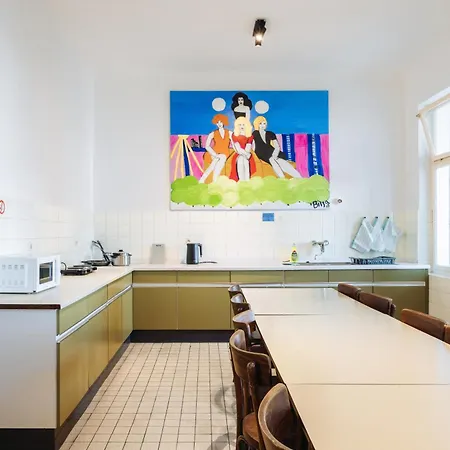 Numbr25 - Self Service & Budget * Graz