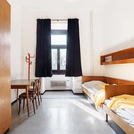 Numbr25 - Self Service & Budget Motel